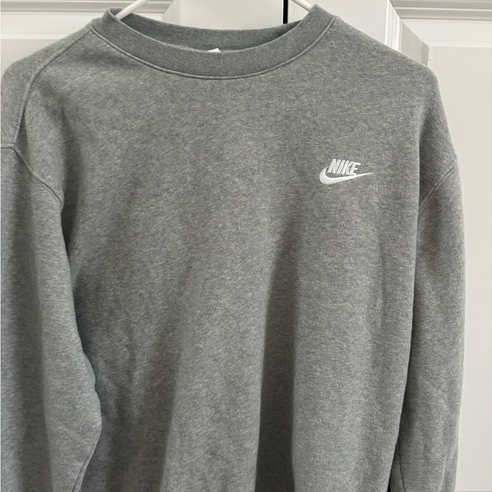 Gray Nike Crewneck Womens' Medium